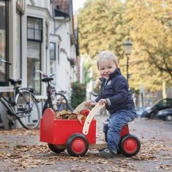 New Classic Toys® Bakfiets New Classic Toys Rood/blank 37x63x28 Cm -Kinderspeelgoed Winkel new classic toys bakfiets new classic toys rood bl 2