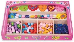 New Classic Toys® Rijgkralen Set New Classic Toys: Hart 25x16x4 Cm